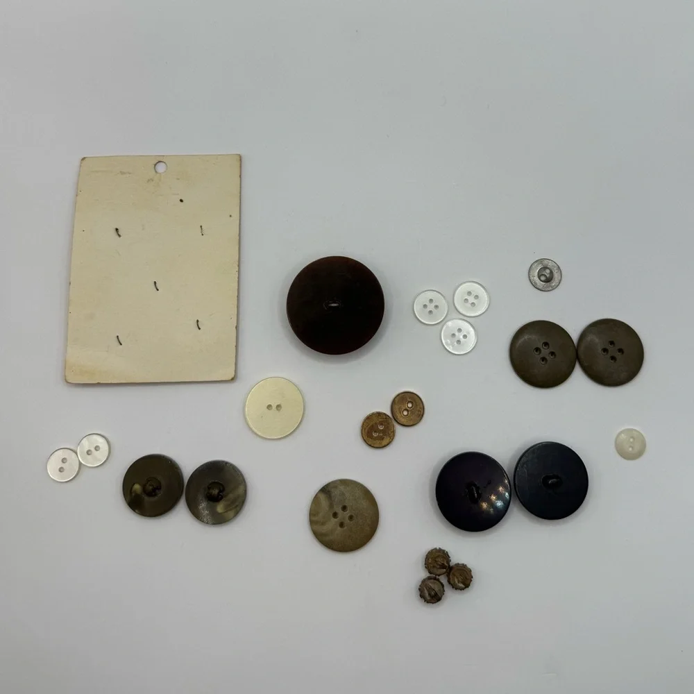 VINTAGE Metal Plastic MOP & Crystal Buttons - Lot of 25 - Picture 4 of 17